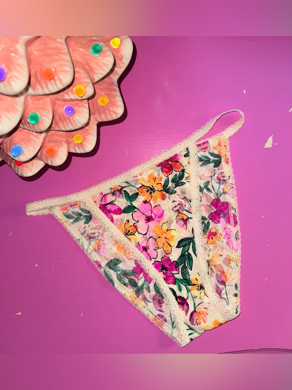 Victorias Secret Pink Lace bikini panty M NWOT floral pattern